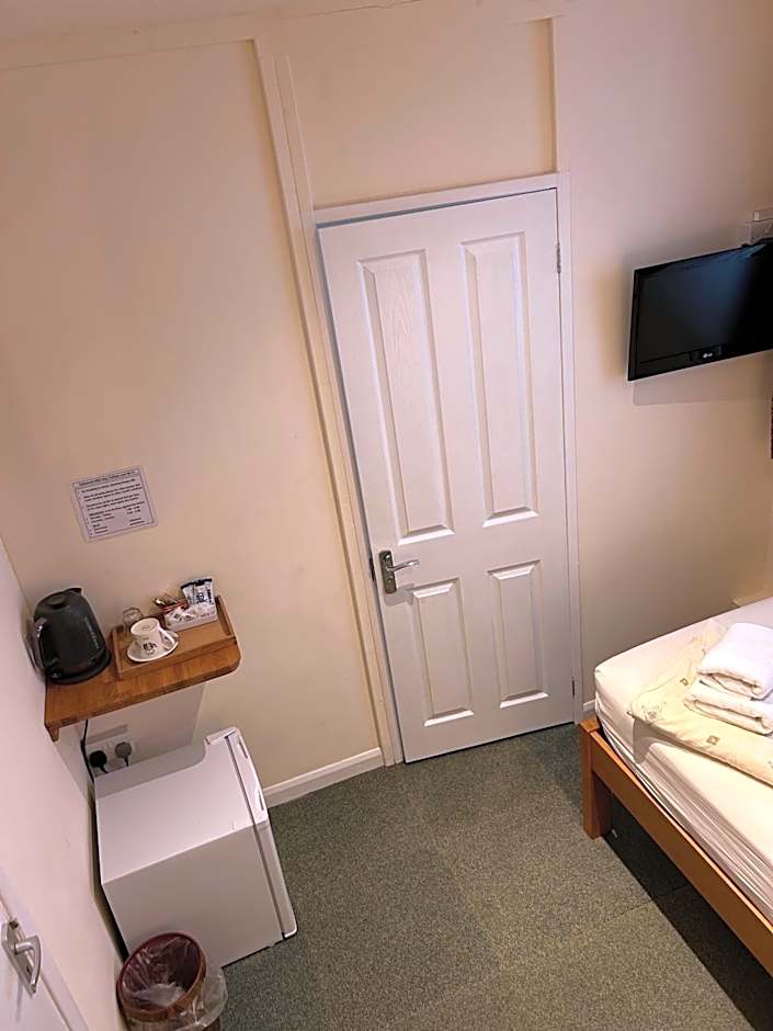 Oakwood Bed and Breakfast Heathrow
