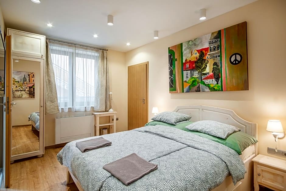 Kiss-Henézi Guest House