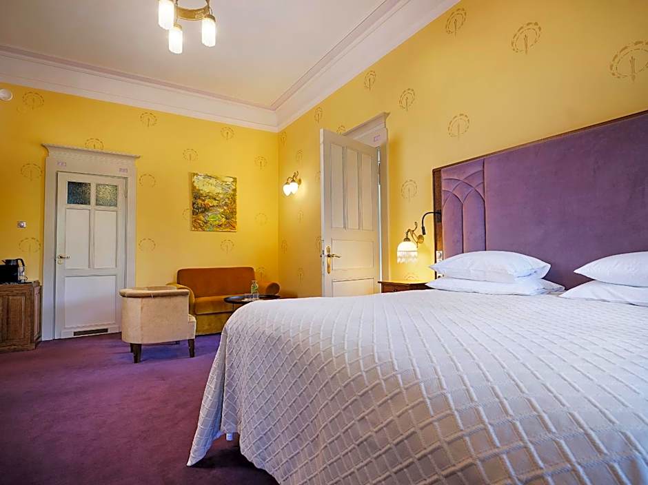 Villa Ammende Restaurant and Hotel