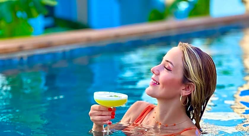 Banana Alaçatı Food & Stay - Adults Only