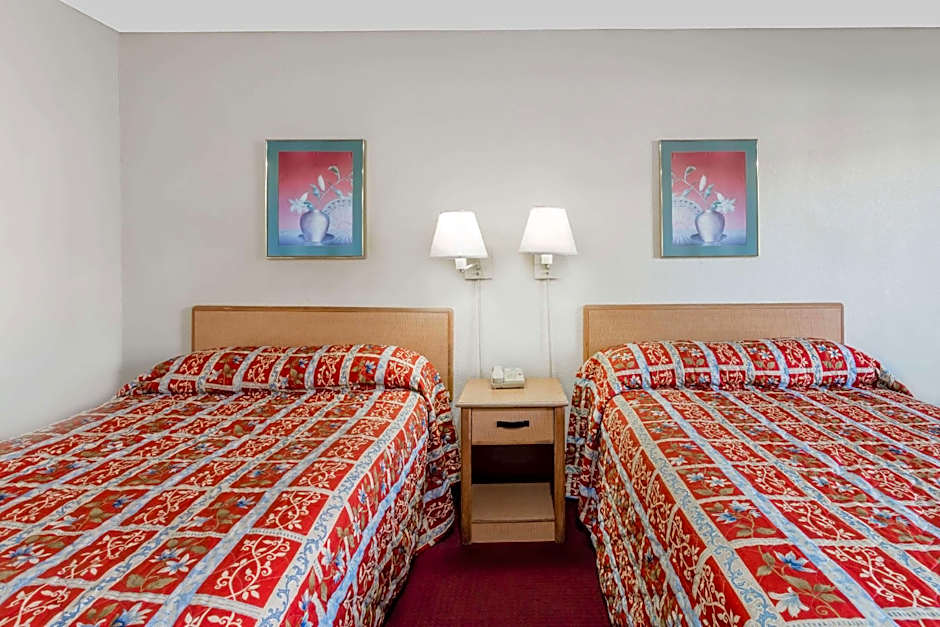 Knights Inn - Fredericksburg