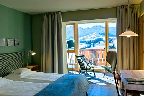 Comfort Double Room with Balcony and Mountain View