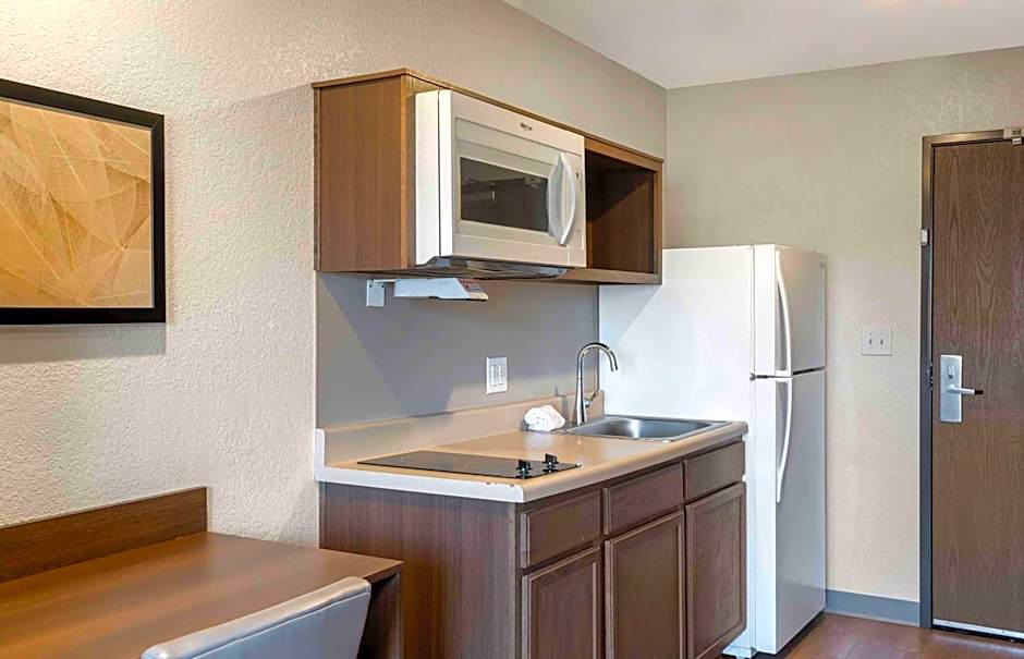 Extended Stay America Select Suites - Charlotte - Northlake