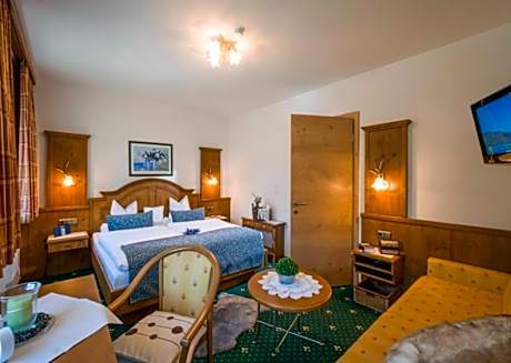 Triple Room with Garden View