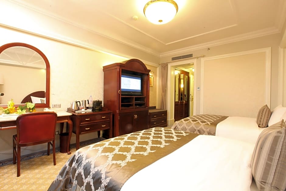 Zhongwei Green Lake Hotel Kunming