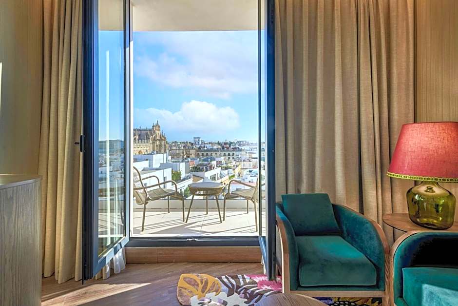 Querencia de Sevilla, Autograph Collection