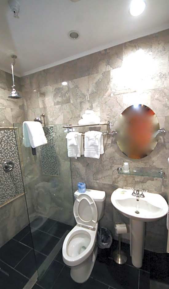 Hyde Park Hotel
