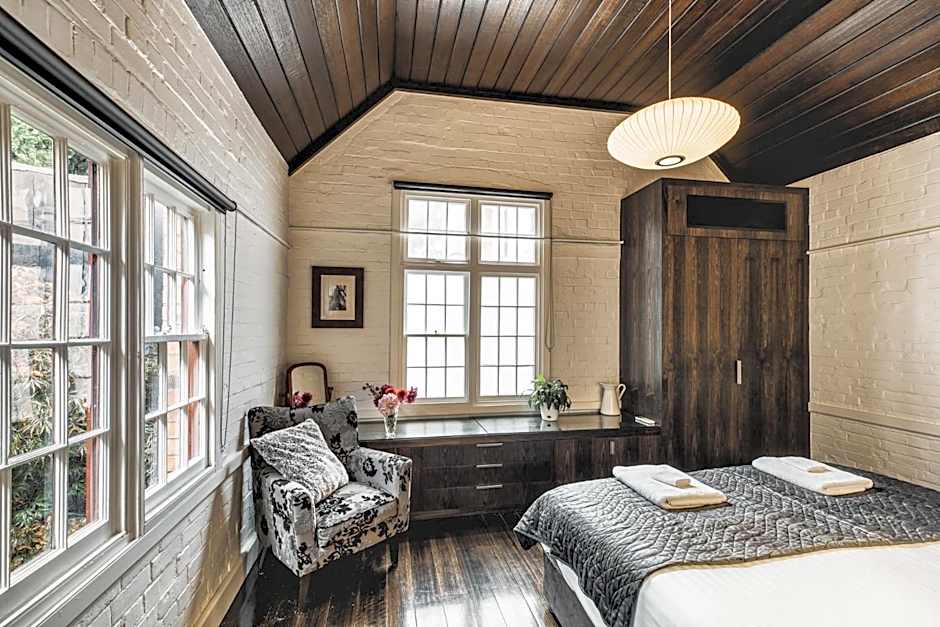 Old Bishop's Quarters