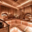 VIER Studios & Restaurant