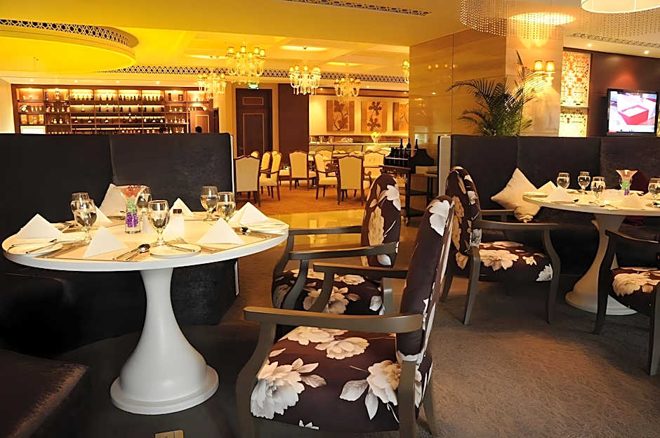 Yihe Grand Hotel