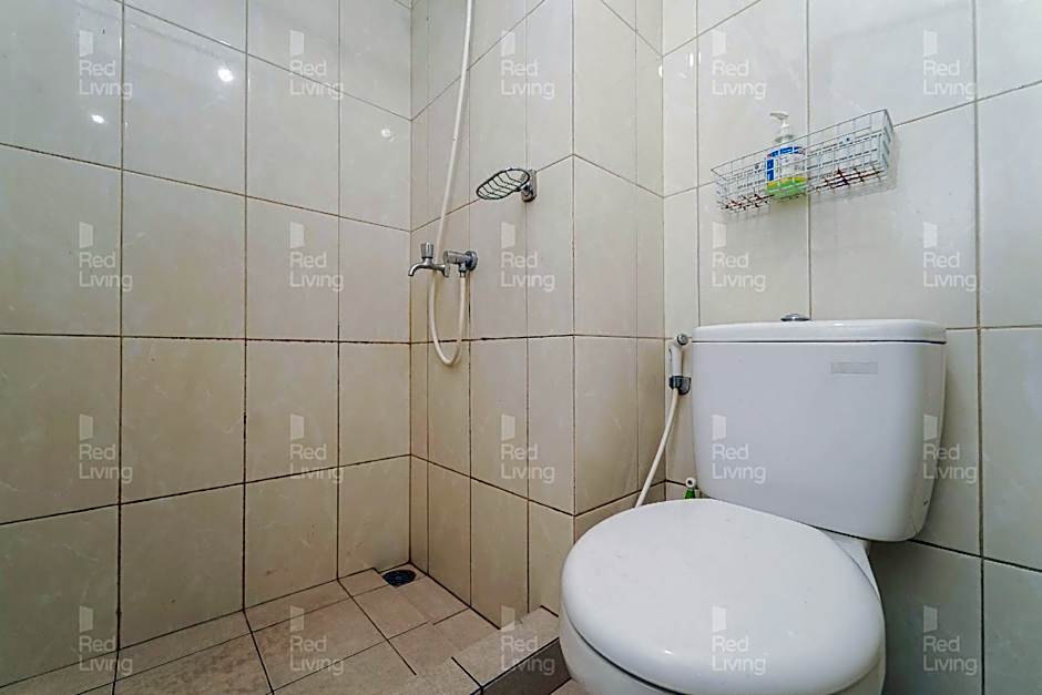 RedLiving Apartemen Springlake Summarecon - Kamarku Tower Azolla