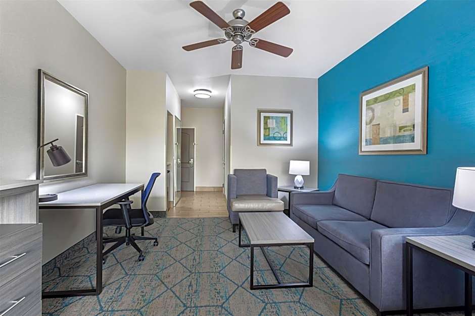 Best Western Plus Wasco Inn & Suites