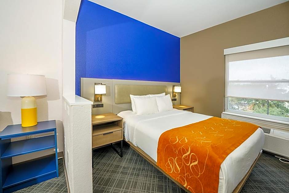 Comfort Suites University Drive