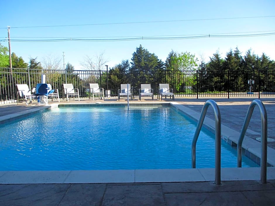 Best Western Plus McPherson
