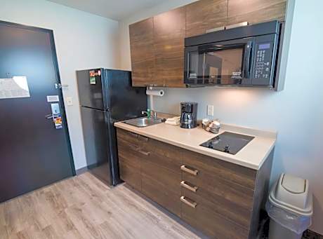 2 Queen Mobility Accessible