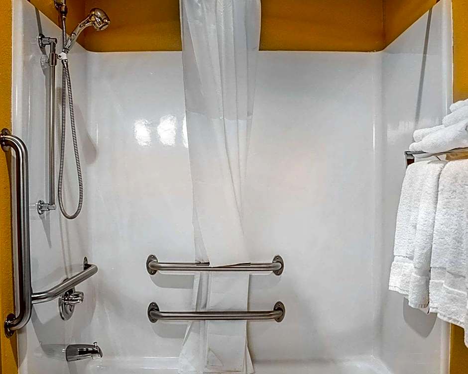 Quality Inn Manitowoc