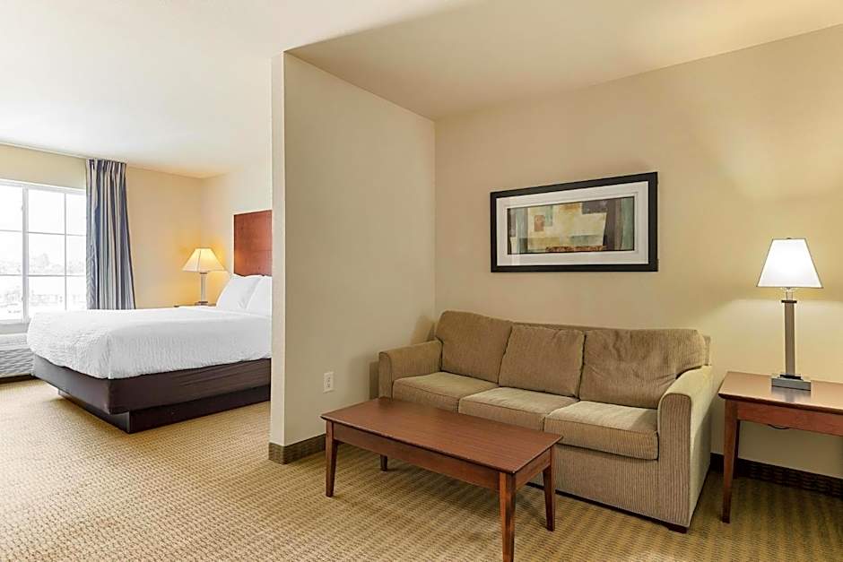 Cobblestone Hotel & Suites - Knoxville