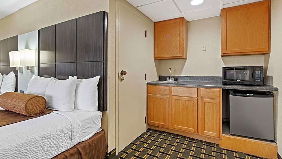 Best Western Executive Inn