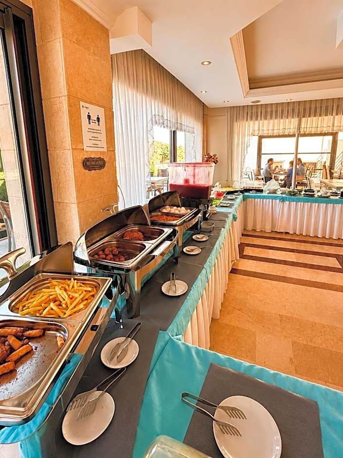 Calis Hotel