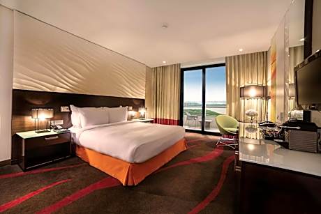 Executive Room with Sea View, and Free Beach Access