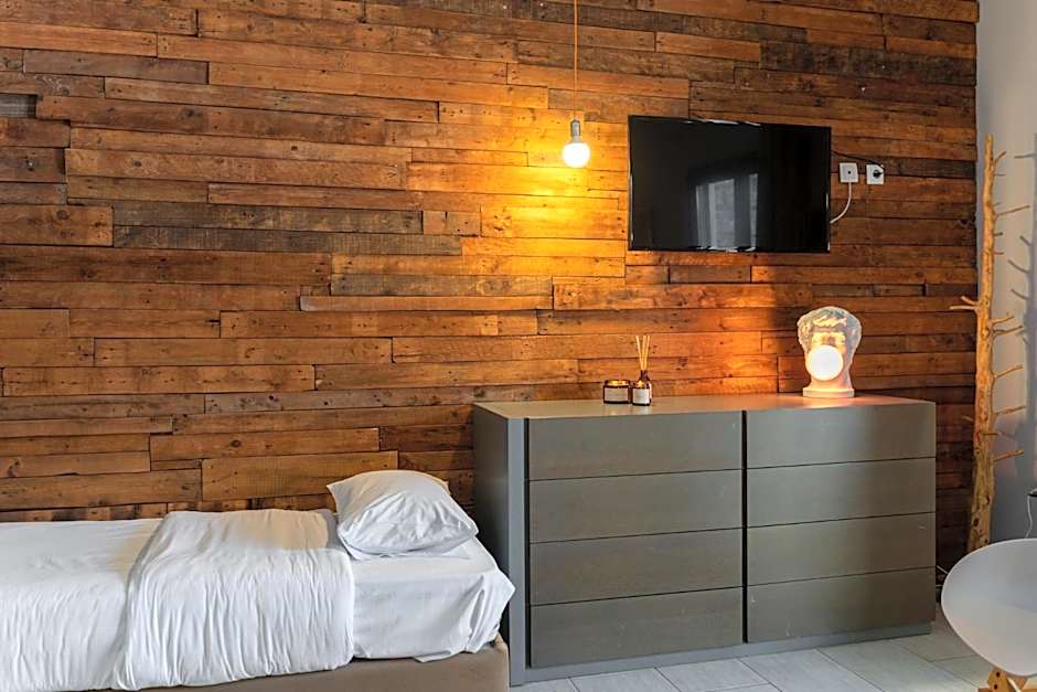 Oniropetra Boutique Hotel