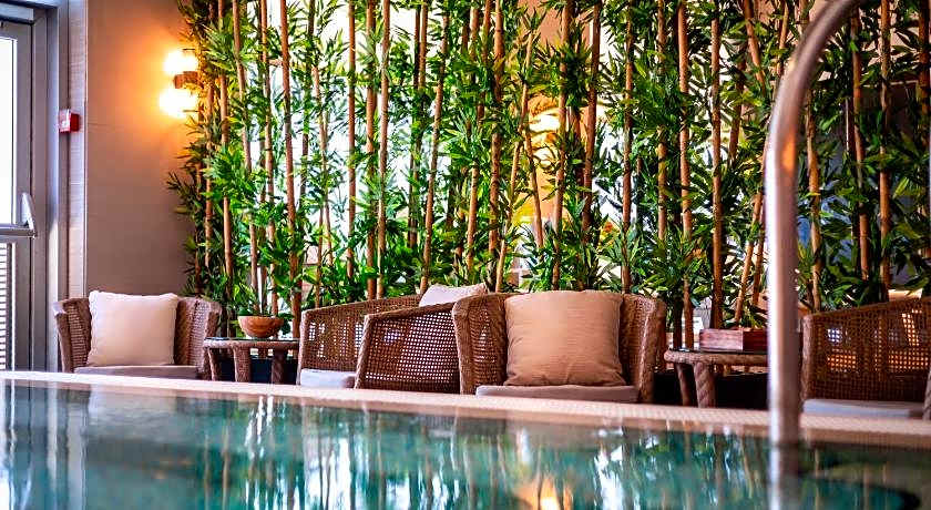 Kfar Maccabiah Hotel & Suites                                                                   