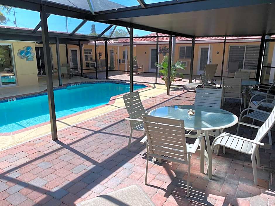 Tropical Villas Of Venice Beach