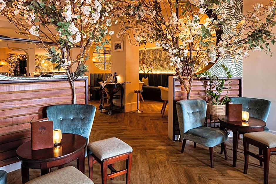 The Moorings Hotel & Restaurant