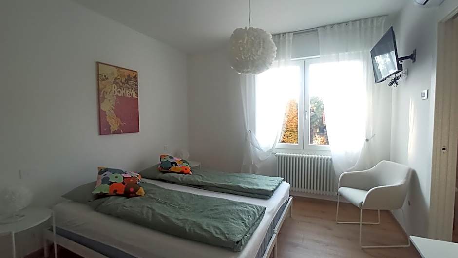 DESDEMA & OPERA Rooms