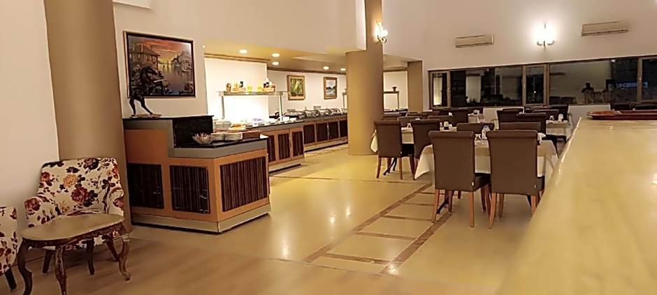 Silver Tower Family Apart Otel