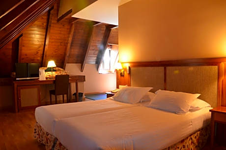 Double Room with Extra Bed