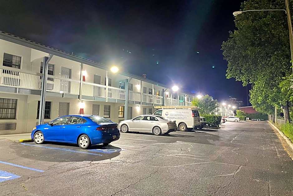 Travelodge by Wyndham Tuscaloosa