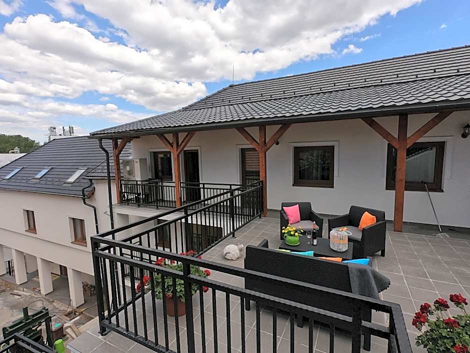 É-Vaskó Panzió Borpince