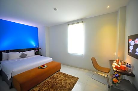 J Hotel - Bandara Soekarno Hatta
