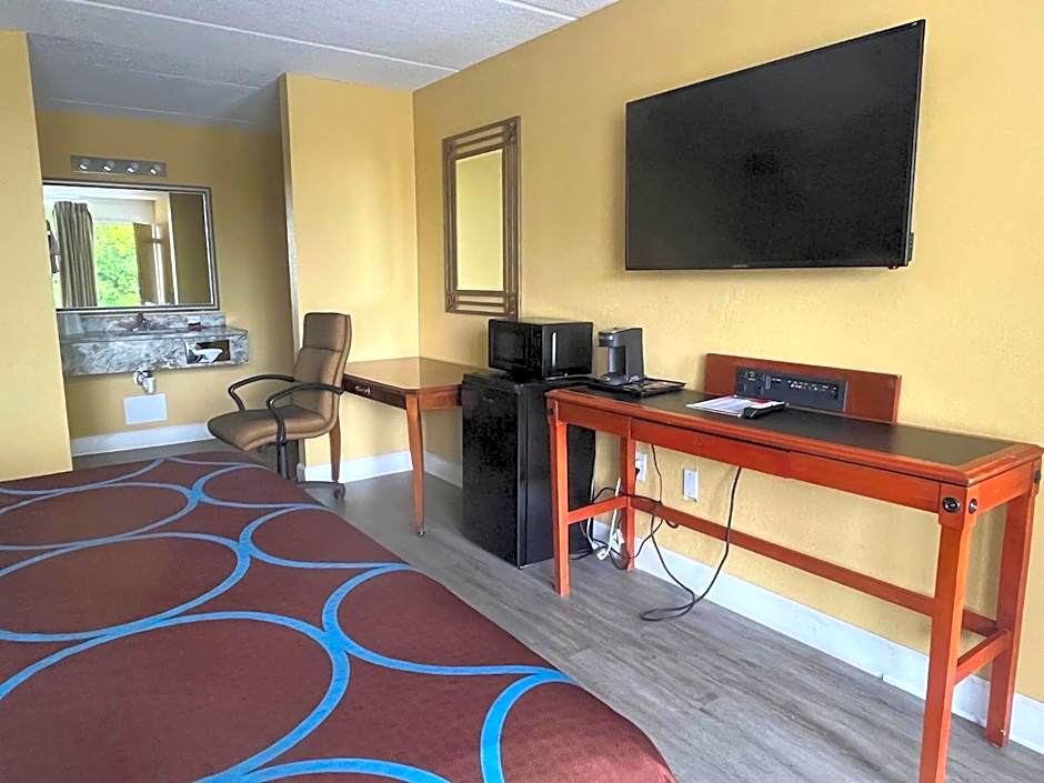 Super 8 By Wyndham Kingsland I-95/Naval Base Area