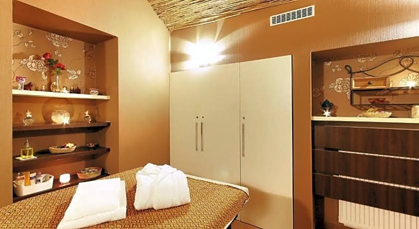 SKARITZ Hotel & Residence