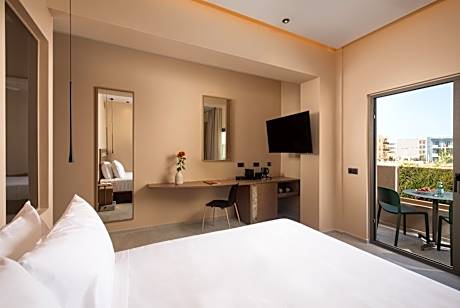 Premium Triple Room with Outdoor Jacuzzi