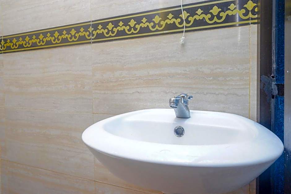 RedDoorz Syariah near Exit Toll Ngemplak Solo