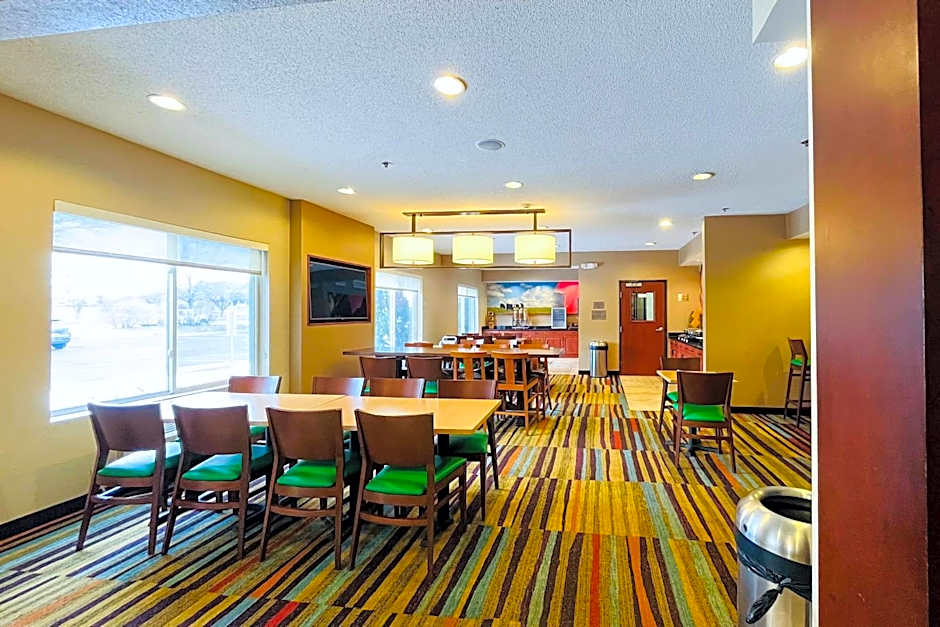 Comfort Inn & Suites Olathe - Kansas City