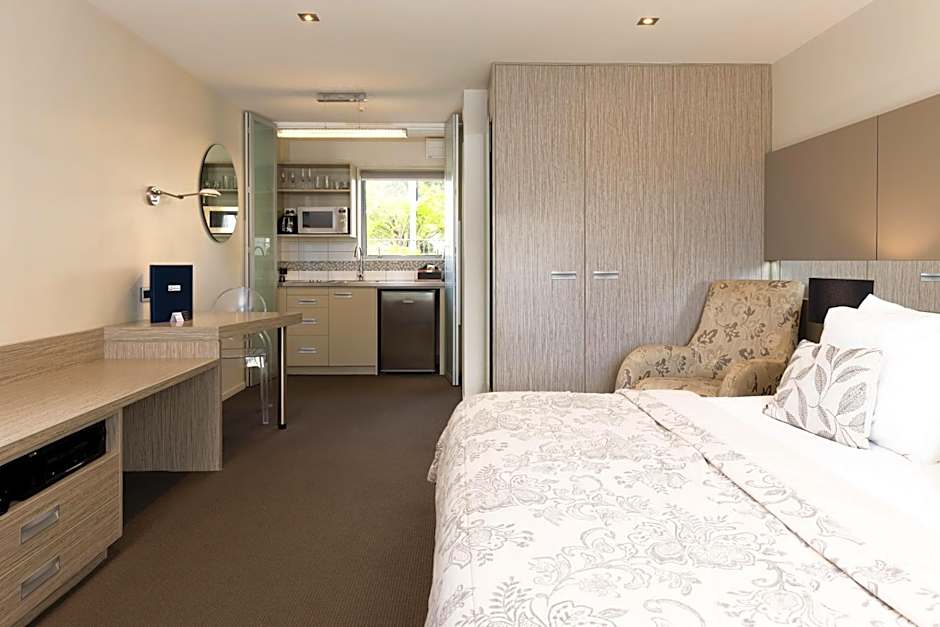 Airport Gateway Motor Lodge