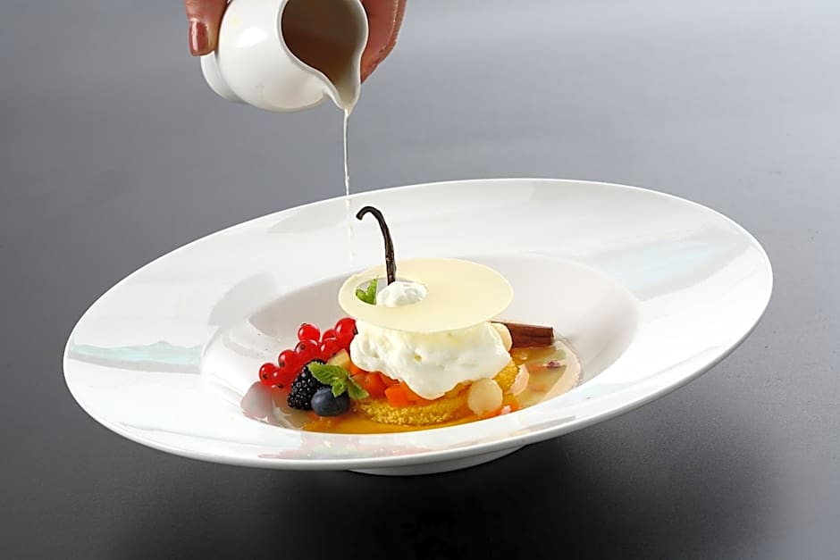 Parizzi Suites & Restaurant