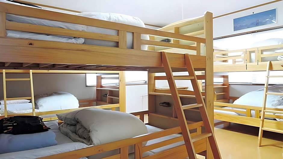 Beppu Yukemuri-no-oka Youth Hostel