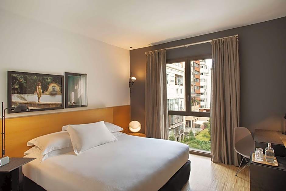 Alexandra Barcelona Hotel, Curio Collection by Hilton