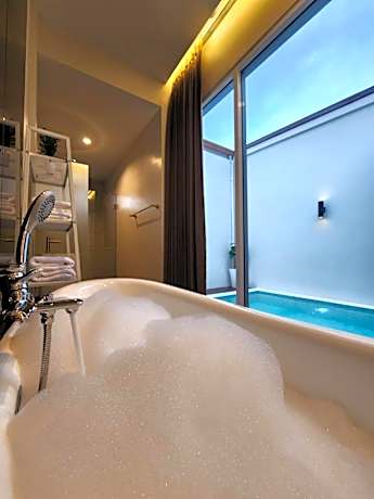 Suite with Private Pool