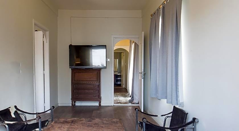 The Grand Meshmosh Hotel