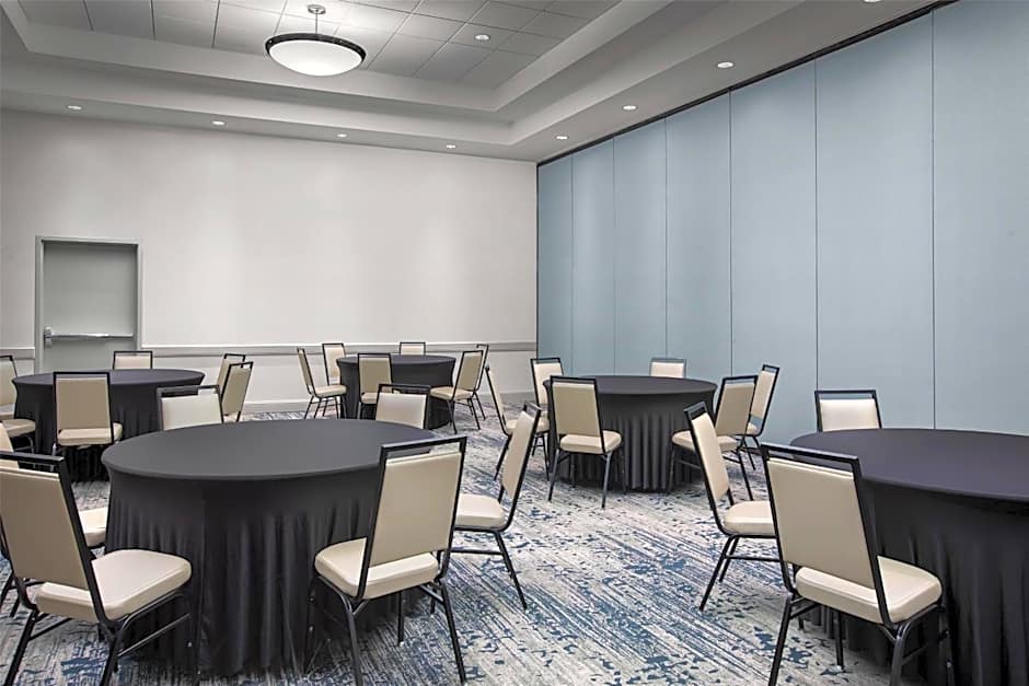 Hilton Garden Inn Denver Downtown