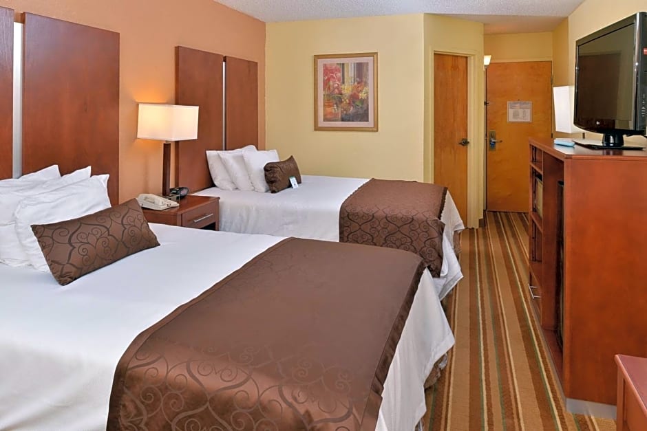 Best Western Plus Richmond Airport Hotel