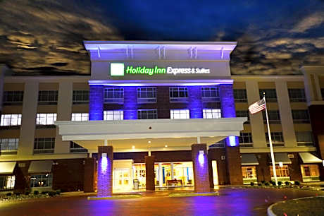 Holiday Inn Express & Suites Toledo South - Perrysburg By IHG