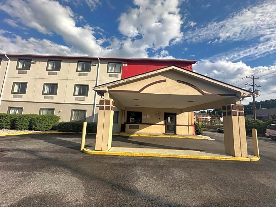 Ramada by Wyndham York Harrisburg Hersey
