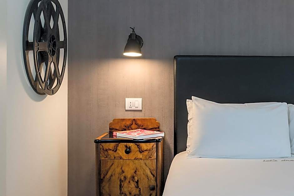 Up Hotel